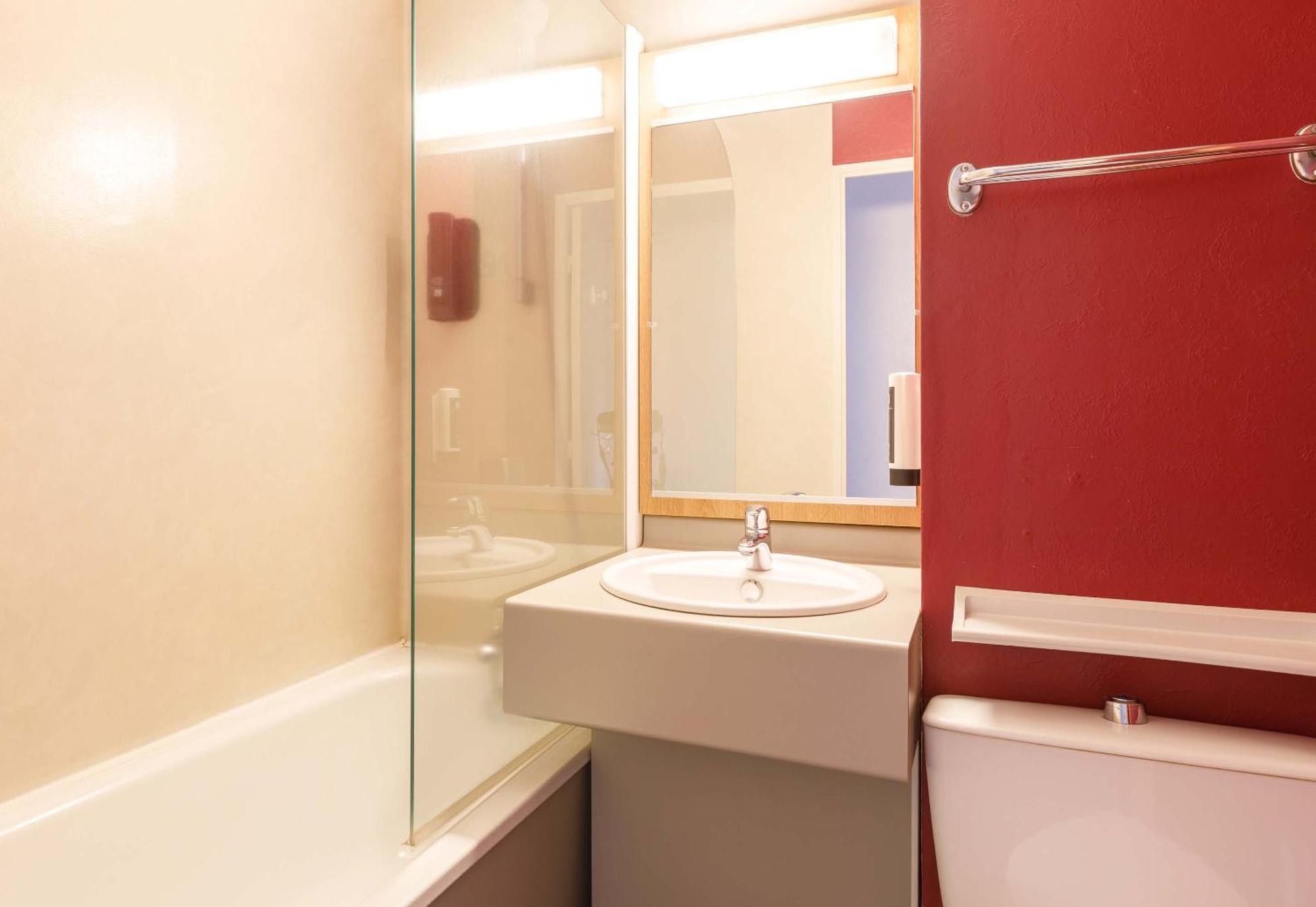 B&B Hotel Le Puy-En-Velay Vals-pres-le-Puy 외부 사진